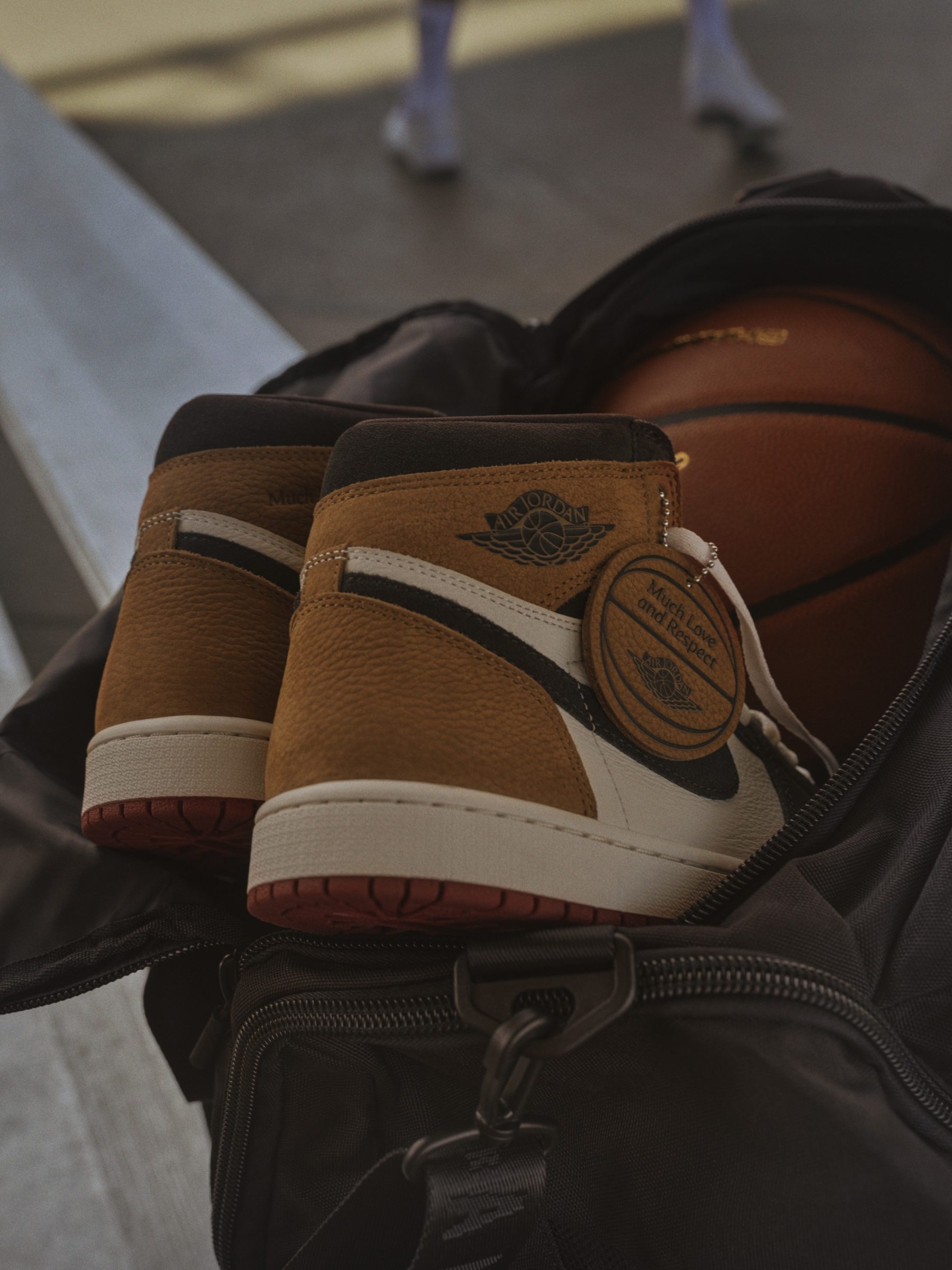 Air Jordan 1 High OG "Love Letter"